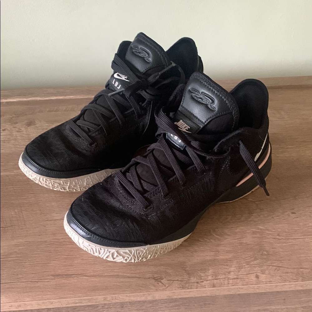 Nike Black and White Athletic Shoes with Mesh Upper
